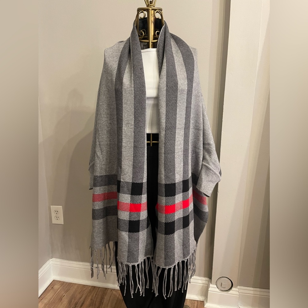 ✨NWOT✨ Burberry Print Cape Shawl Poncho with Arm Sleeves Grey Black Red 🩶🖤❤️
